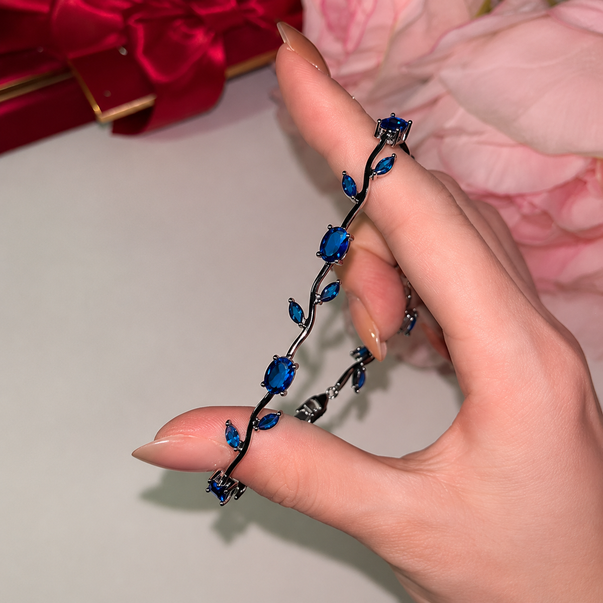 Elegant Silver Plated Tulip Bracelet for Girls/Women
